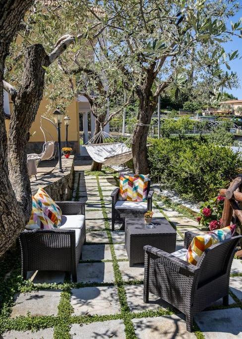 فيلا Casa La Cycas ماسّا لوبْرينسِ المظهر الخارجي الصورة